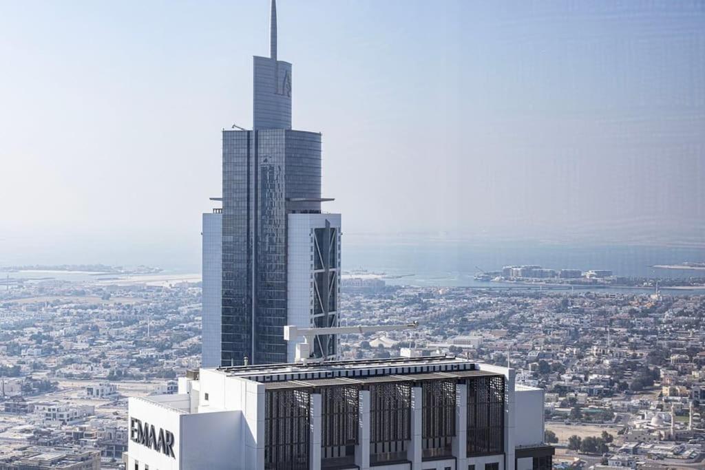52nd Floor Unique 1 Bedroom Dubai
