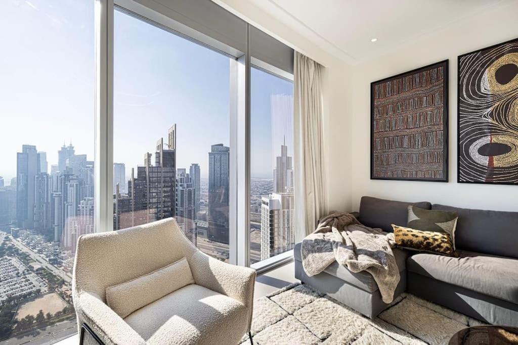 52nd Floor Unique 1 Bedroom Apartment Dubai